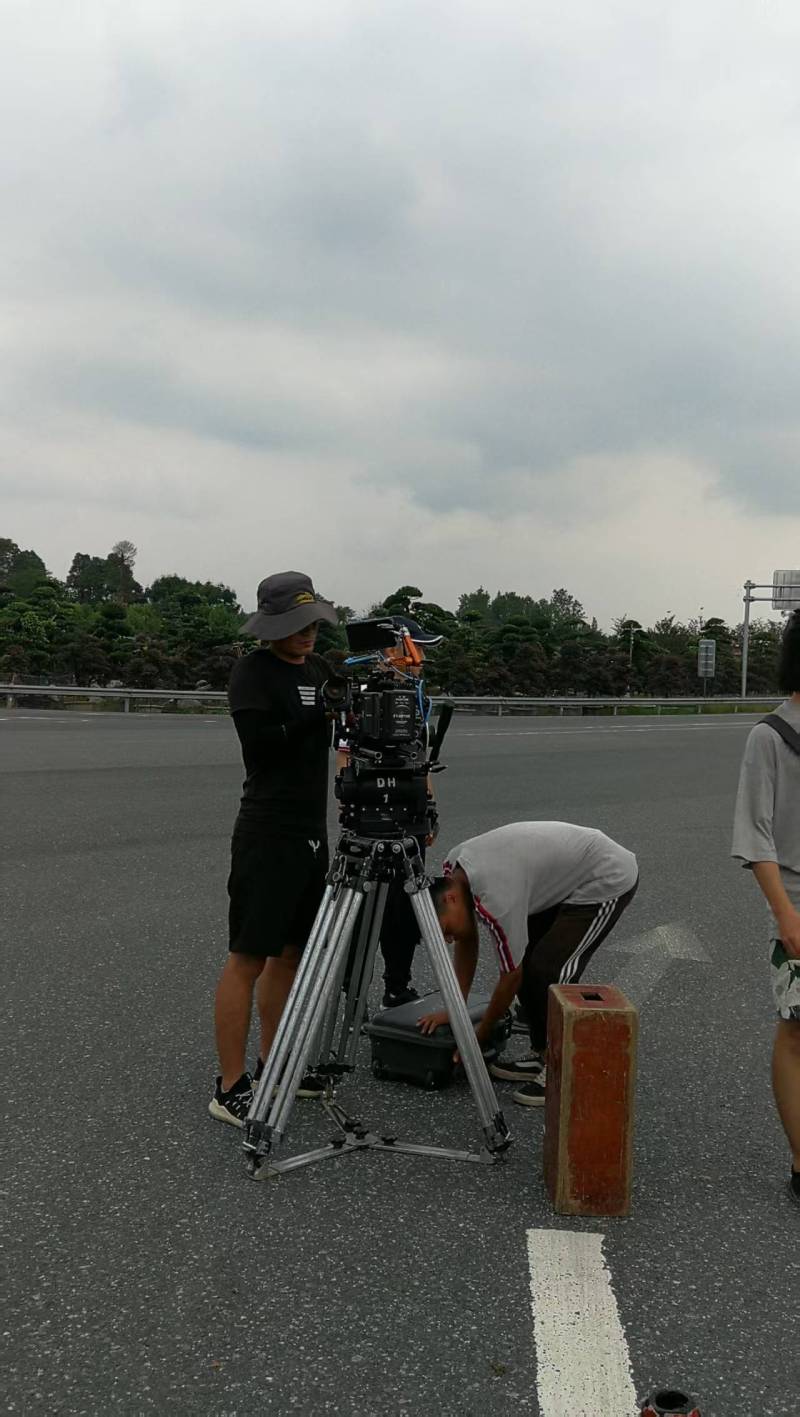 食品饮料行业创意广告：视频拍摄公司的感官刺激设计